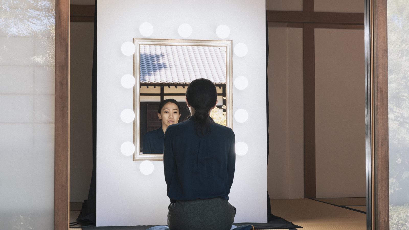 <em>Mirror Portrait – Lighting up a Corner</em>, 2023. Photo by TADA (YUKAI)